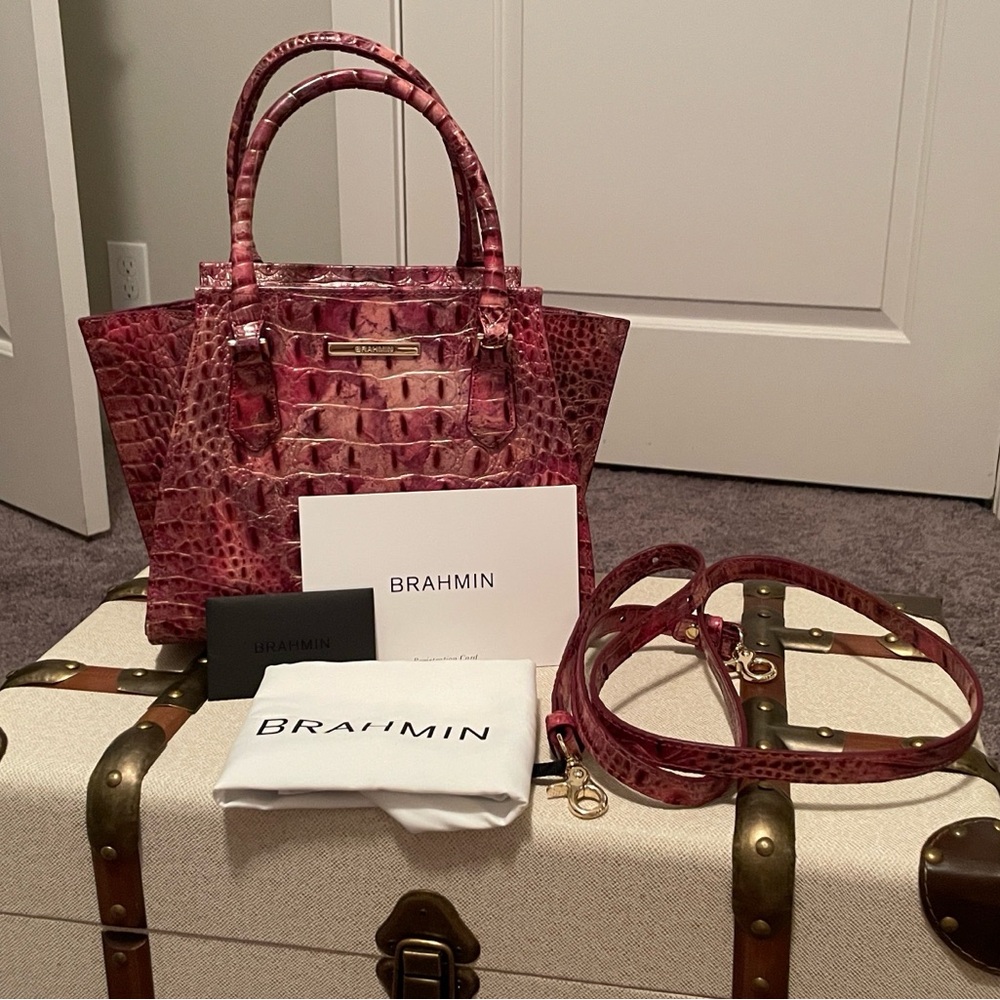 BRAHMIN MINI PRISCILLA IN WISTERIA MELBOURNE
**NEW WITH TAGS** **RARE**